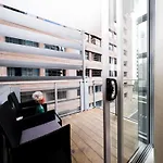 Superb 1 Bed Apartment In Syd Cbd Darling Harbour